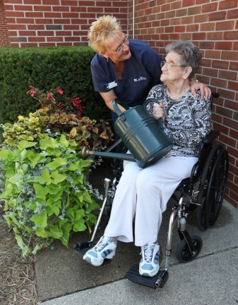 The Laurels of Mt. Pleasant: Courtyard